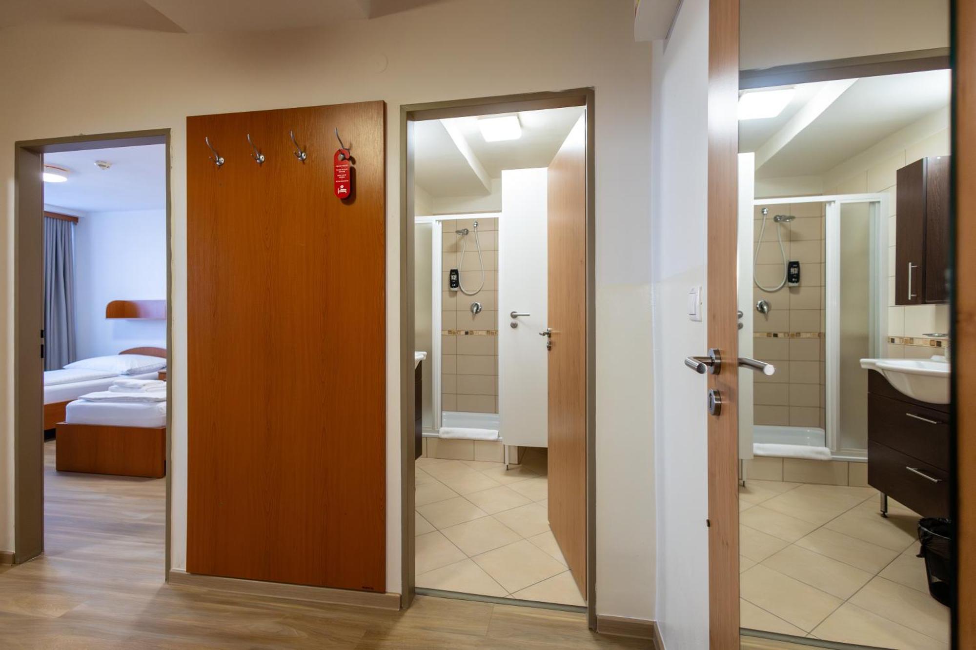 Hotel Garni Vsb Ostrava Ngoại thất bức ảnh
