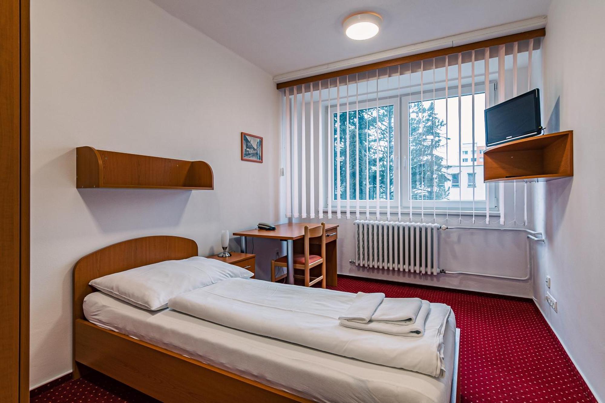 Hotel Garni Vsb Ostrava Ngoại thất bức ảnh